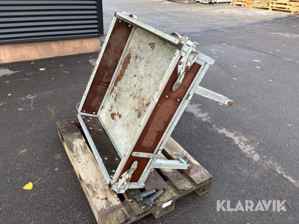 Flak/låda med lemmar