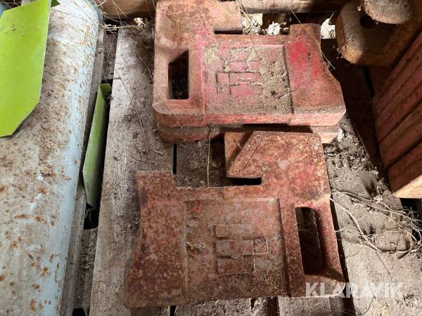 Frontvikter   IH 674 IH 674