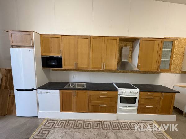 Kök Ikea i massiv ek inklusive vitvaror