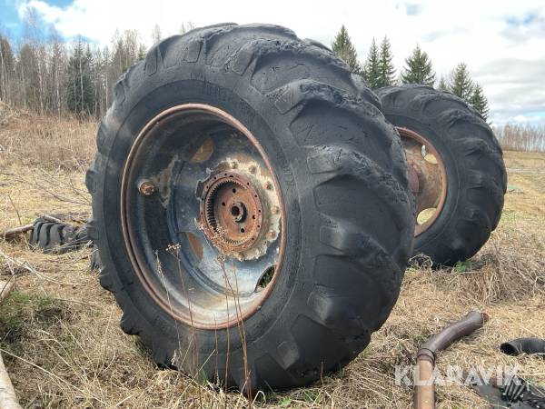 Skogsmaskinsdäck Trelleborg 600/65-34 med axel