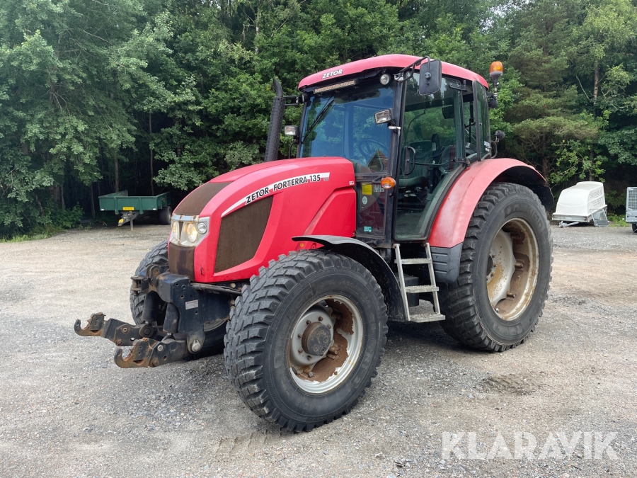 Traktor Zetor Forterra 135