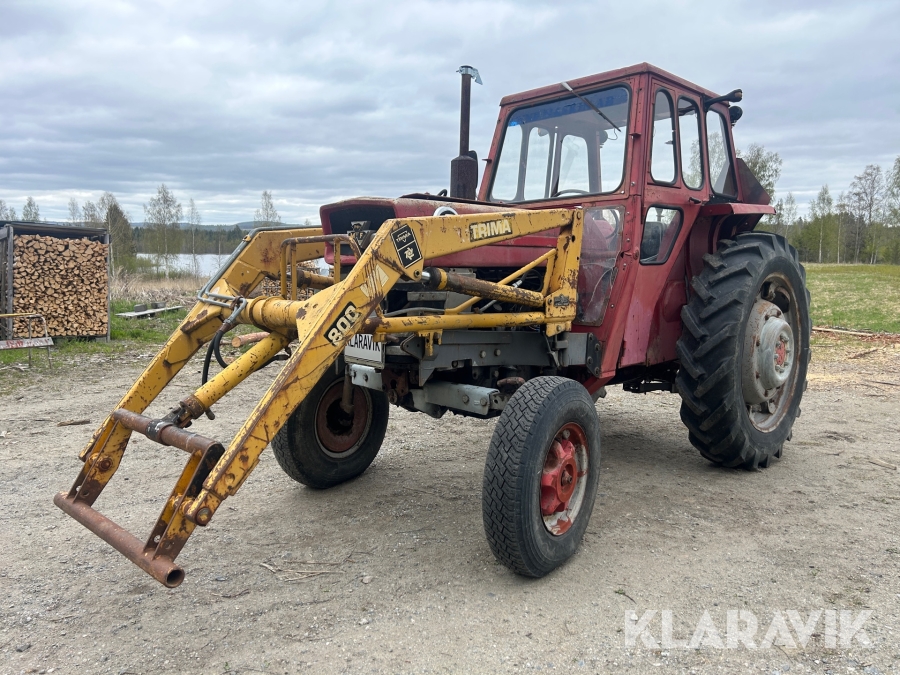 Veterantraktor Massey Ferguson 175 med lastare