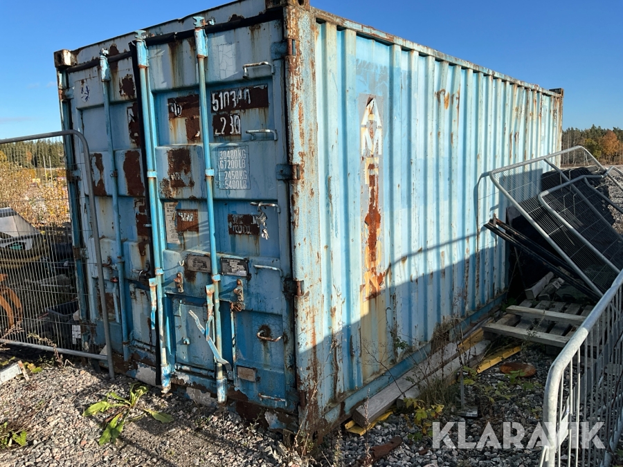 Container 20fot med diverse arbetsbänkar mm