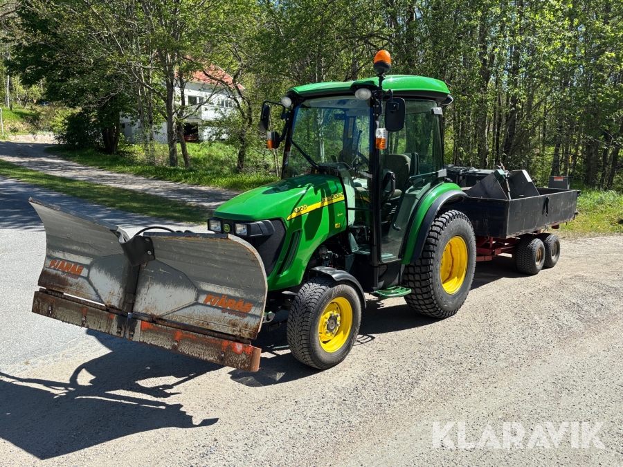 Kompakttraktor John Deere 3720