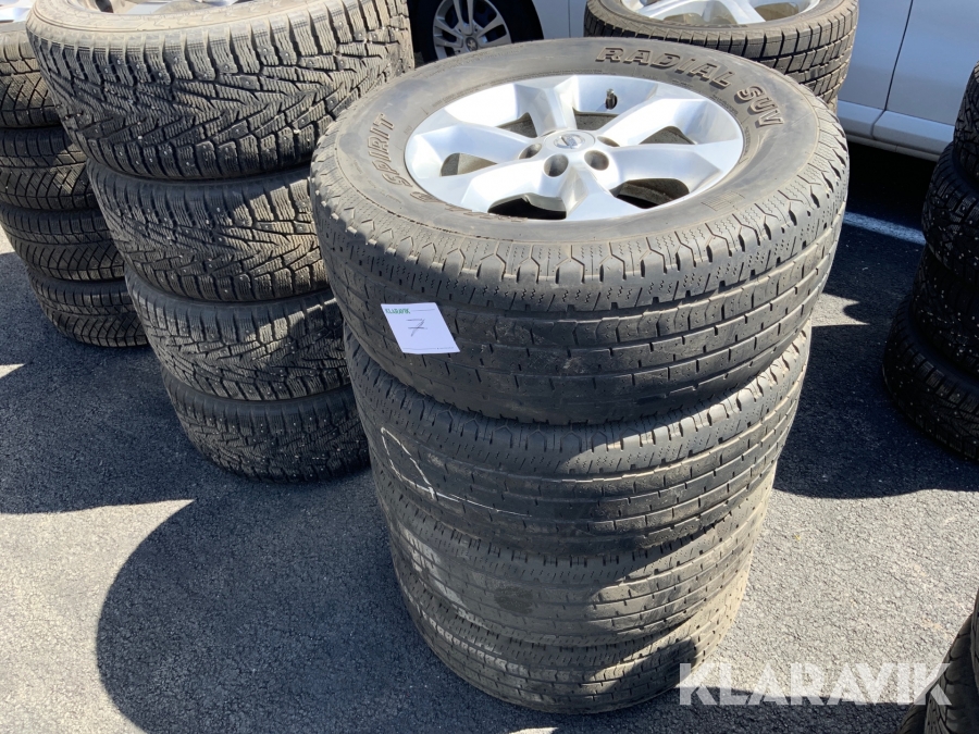Däck på Nissanfälg Wild Spirit P275/60 R17 Radial SUV 4st