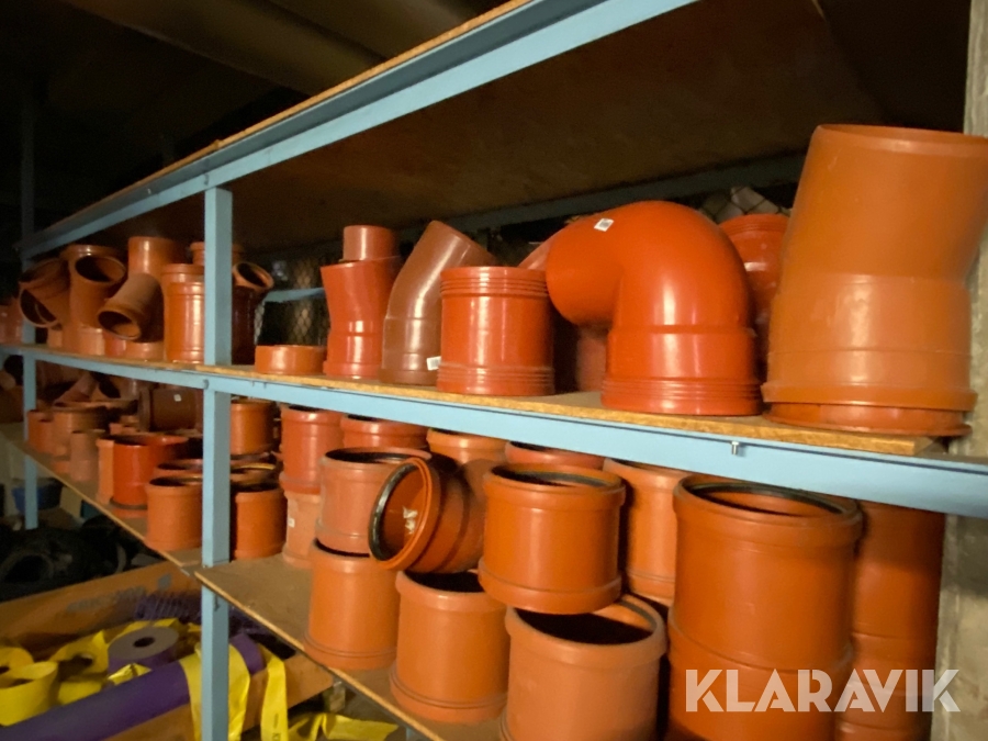 Diverse rörskarvar/böjar plast