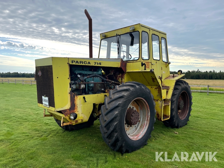 Traktor Parca 714
