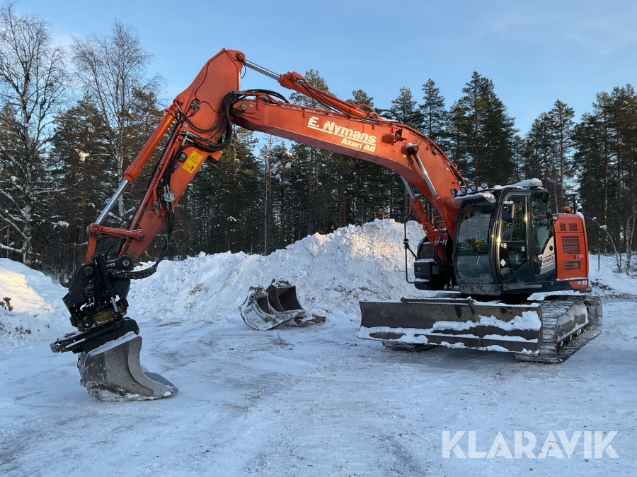 Grävmaskin Hitachi  ZX225USL C-6 med tillbehör