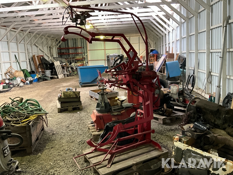 Däcklagningsmaskin Branick Tire spreader model EF