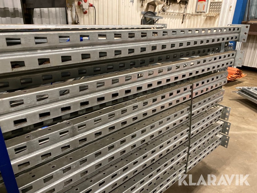 Lagerinredning halvpall ställage Constructor Rack 83