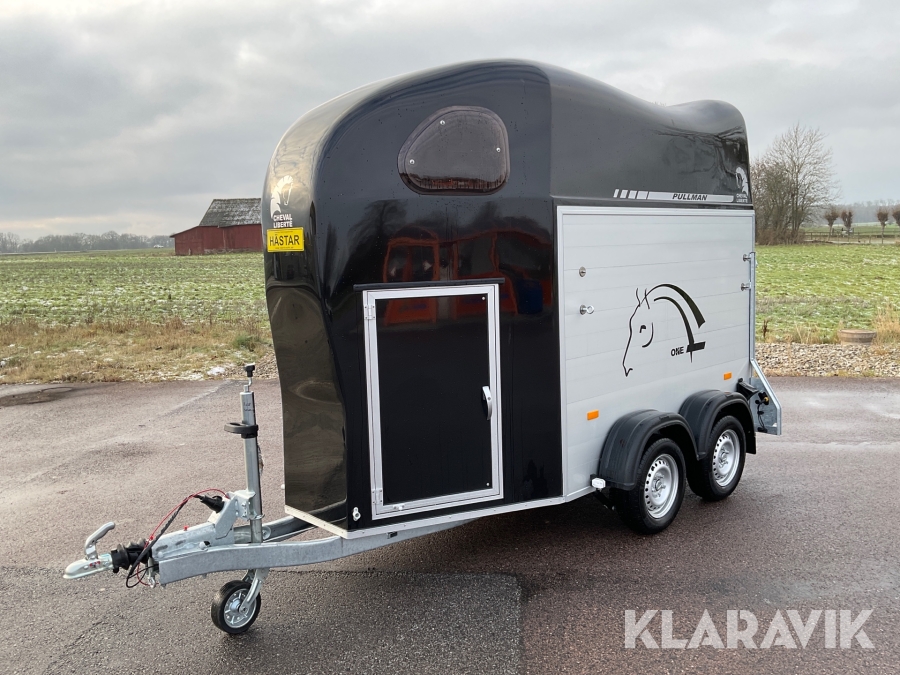 Hästsläp Cheval Liberte Gold One med sadelkammare