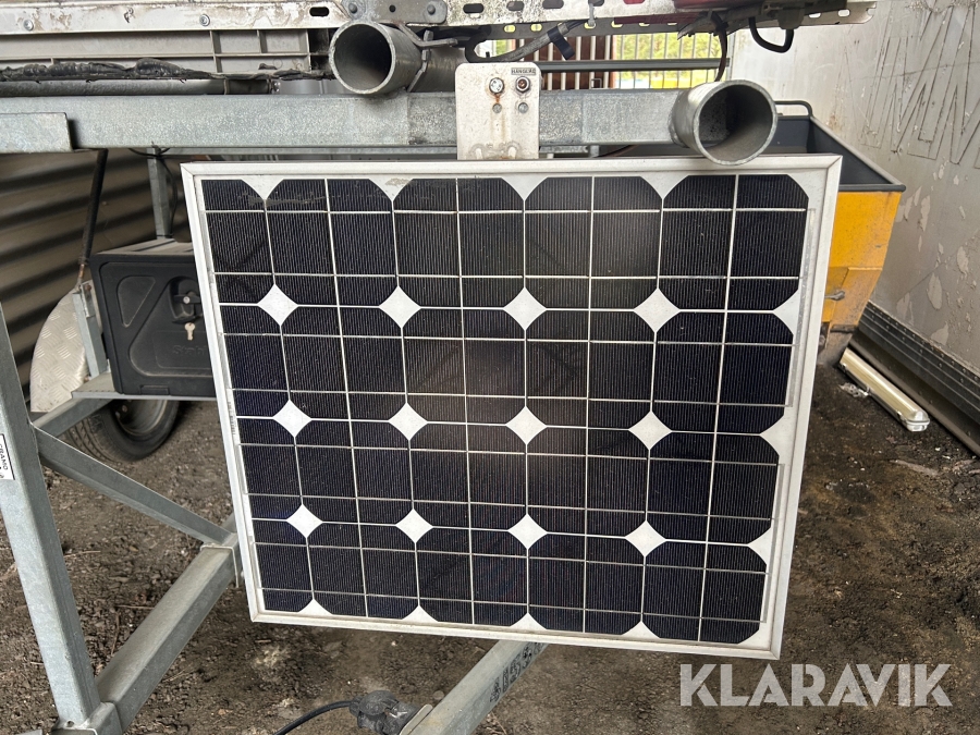 Skyltvagn Berlex med solcell och förvaringslåda