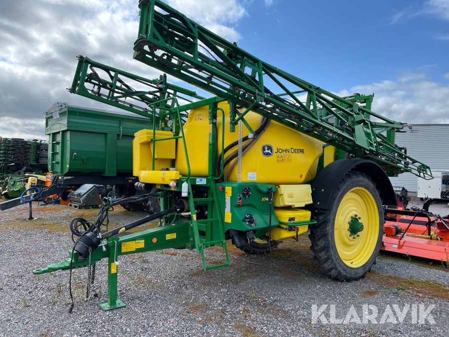 Växtskyddsspruta John Deere M740i