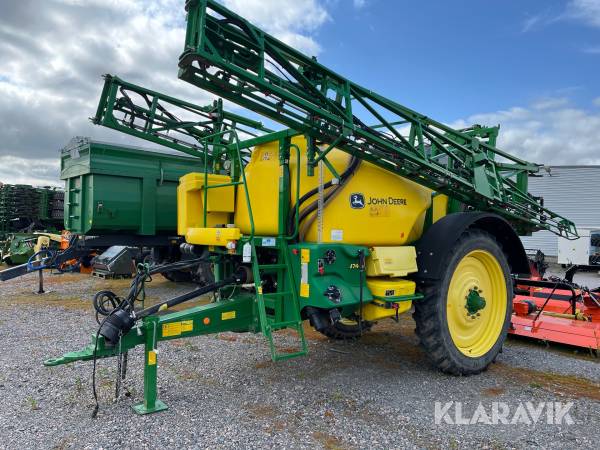 Växtskyddsspruta John Deere M740i