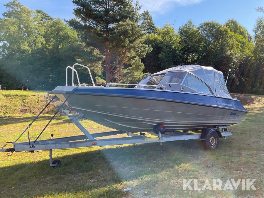 Styrpulpet Buster Magnum Yamaha 200 hk med trailer 