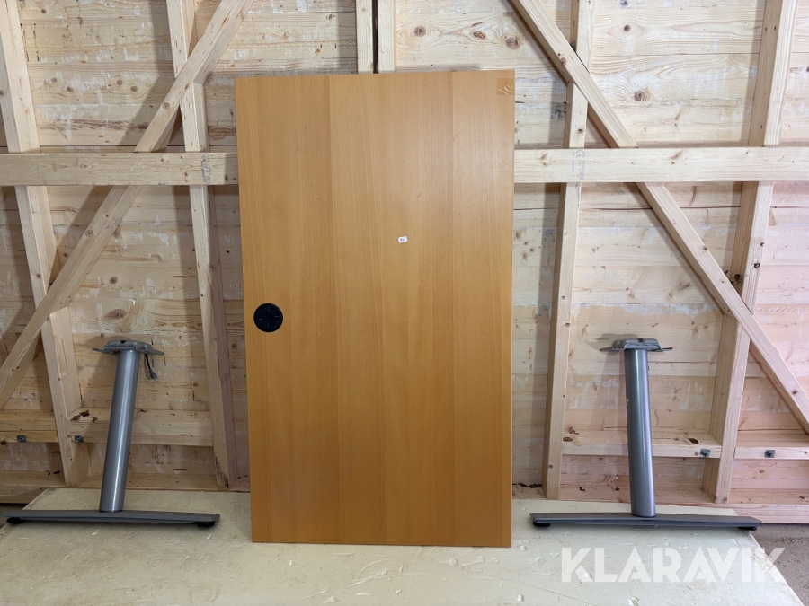 Skrivbord Kinnarps höj och sänkbart