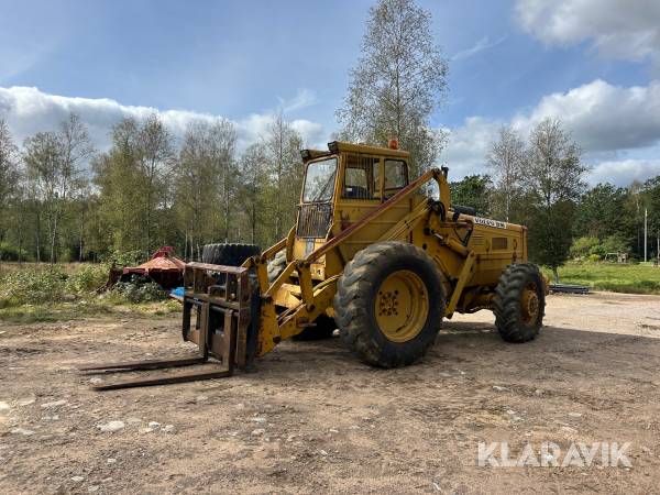 Baklastare Volvo BM LM 641 med gafflar