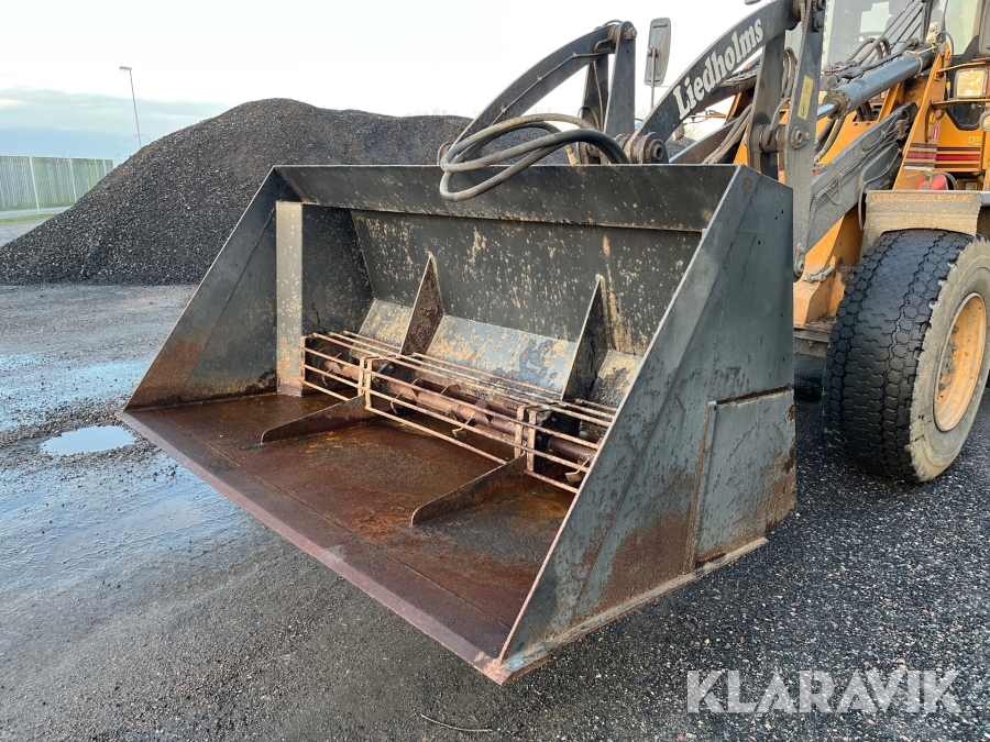 Skopa Kils S-240 för sandspridning 