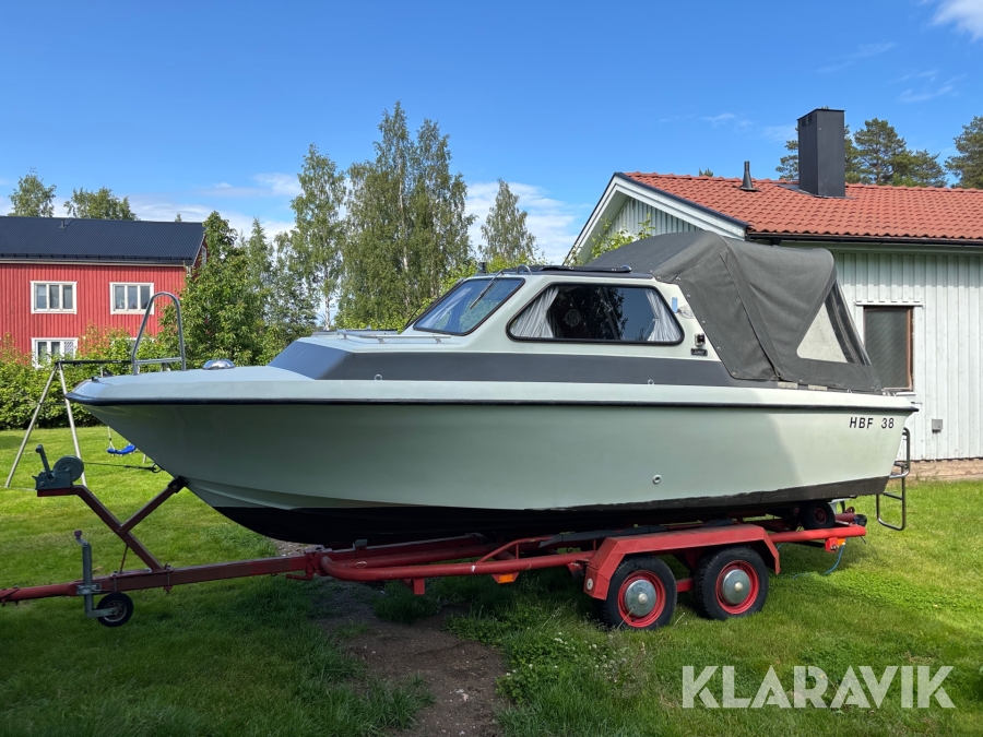 Kabinbåt Monark 585