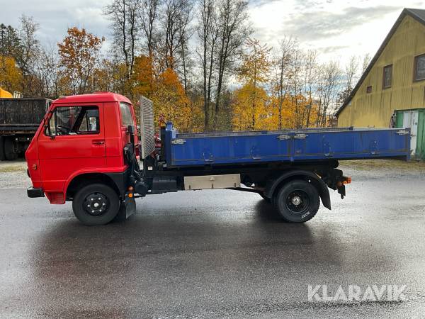 Lastväxlare MAN Volkswagen 8.136 med flak