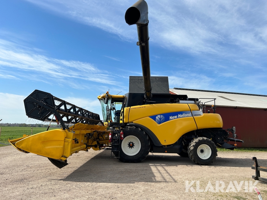 Skördetröska New Holland CR 9090