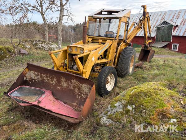 Traktorgrävare International