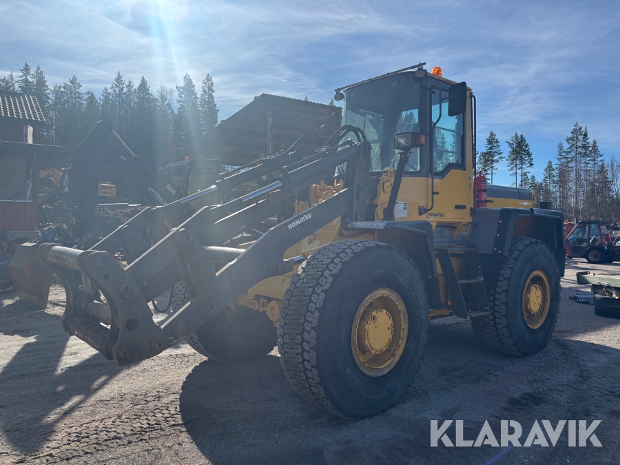 Hjullastare Komatsu WA270PT-3 med redskap
