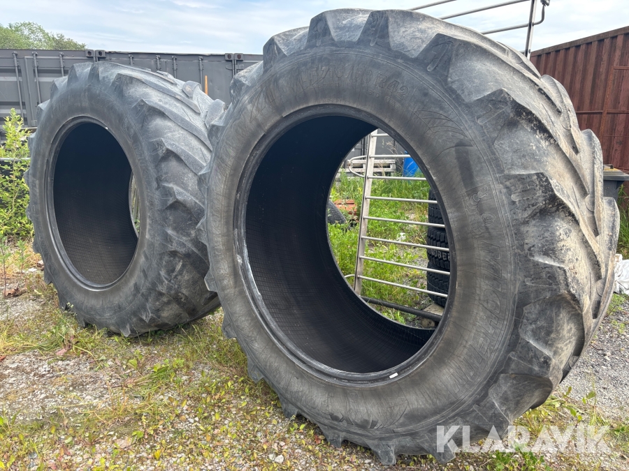 Traktordäck två st Michelin XeoBib VF 710/60-42