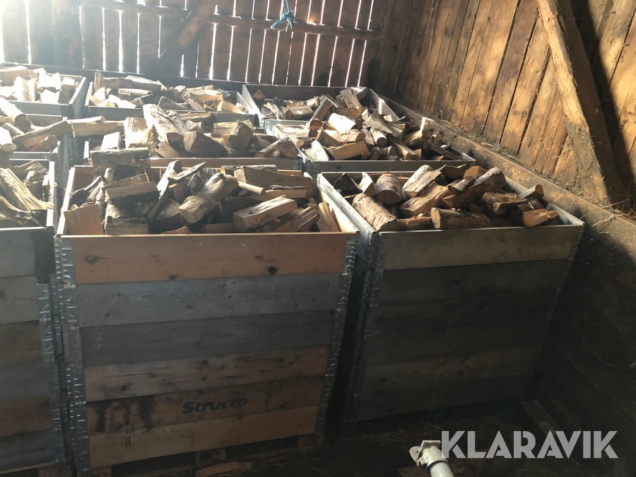 Kluven ved 6st pallar