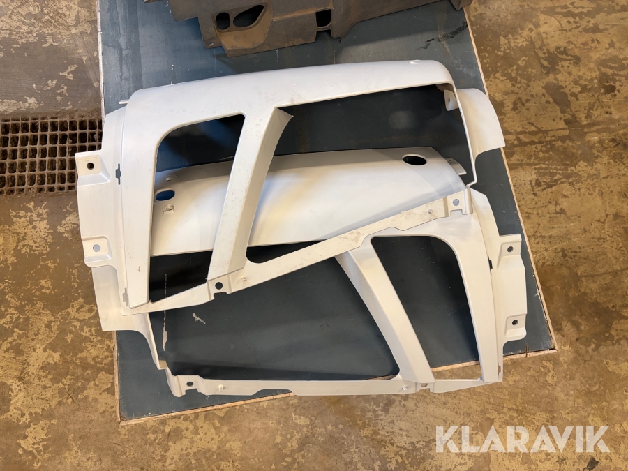 Strålkastarhuv Volvo FH version 3 2 st