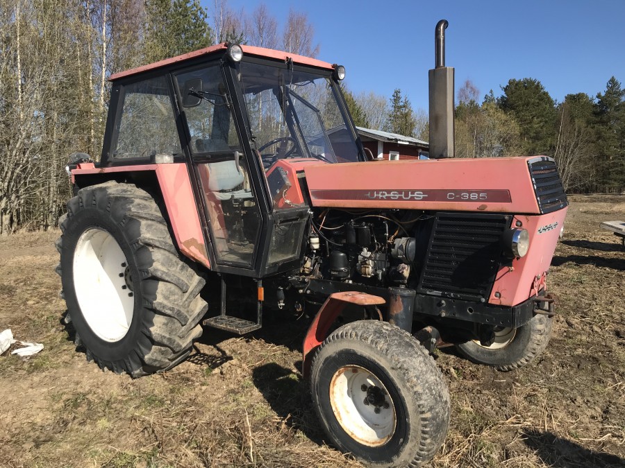Traktor Ursus C-385