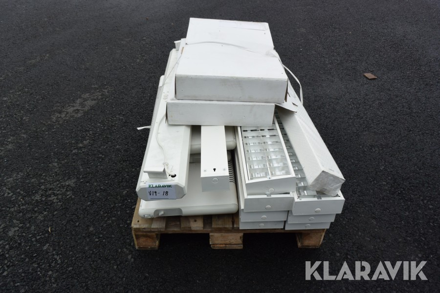 Pall med lysrörsarmaturer & elradiatorer nytt och begagnat