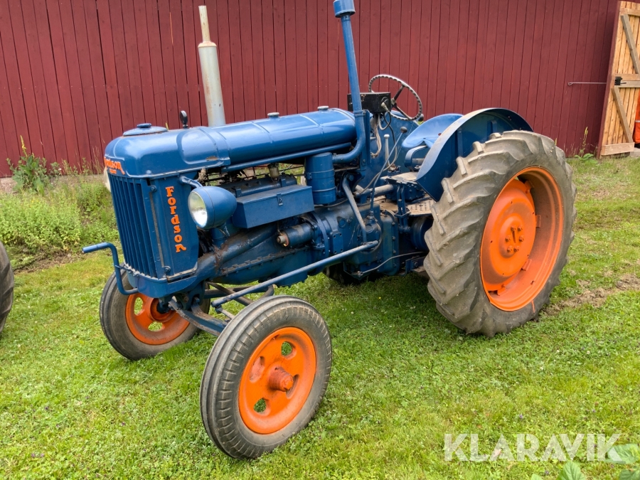 Traktor Fordson E27N Major