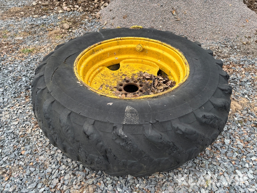 Skogdäck på fälg Trelleborg 18.4-34 1st