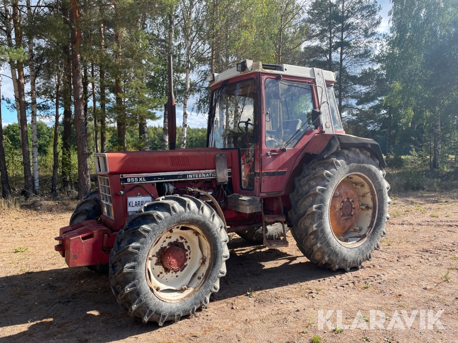 Traktor IH 955XL