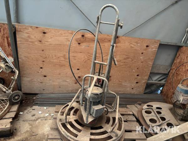 Glättare Dynapac BG33E