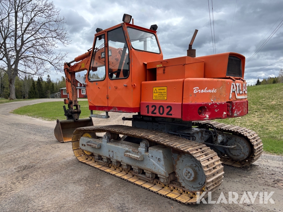 Bandgrävare Atila 1202 med 3 st skopor och trailer