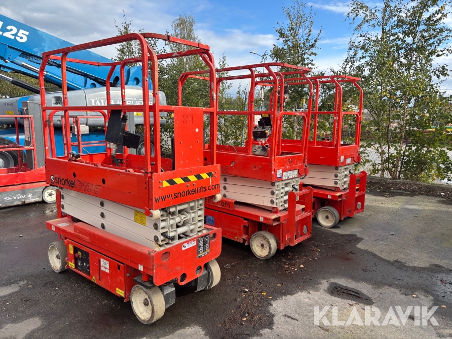 Parti med saxliftar Snorkel S1930E 3st