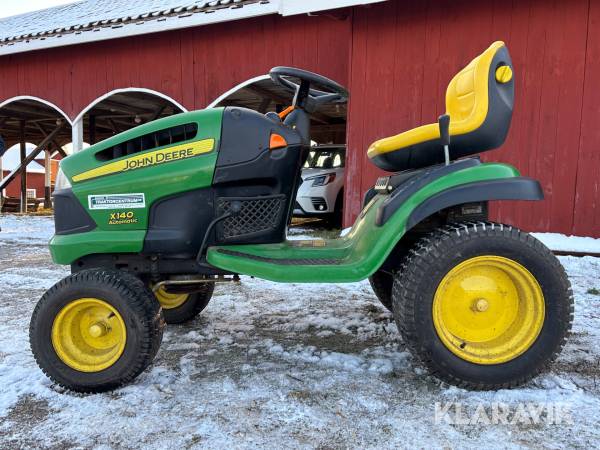 Gräsklippare John Deere X140