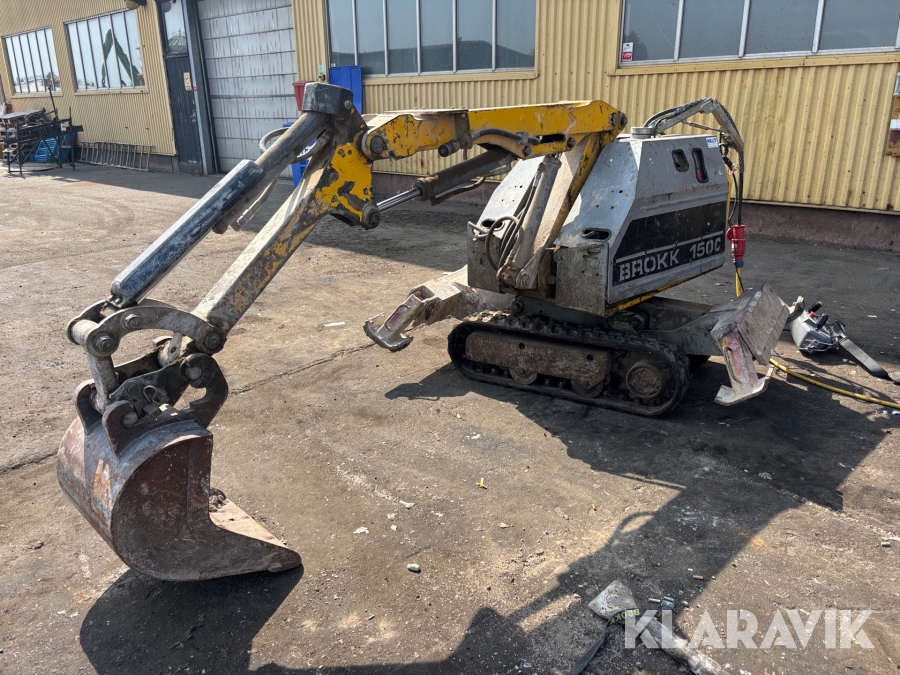 Rivningsrobot Brokk 150E C med 3 redskap
