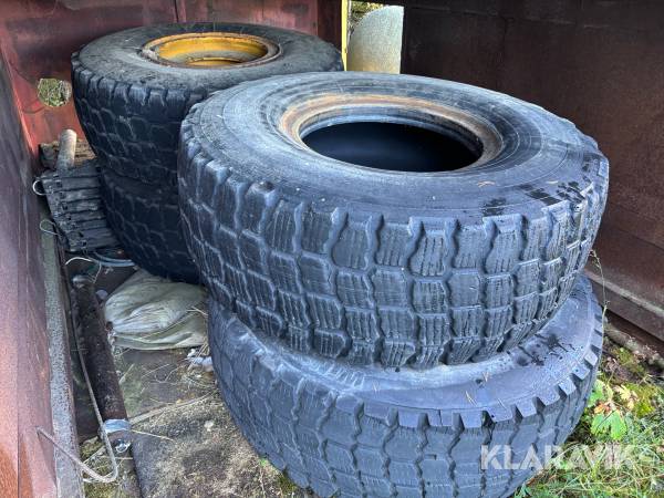 Entreprenaddäck med fälg Michelin, Winstone 20.5R25 4st