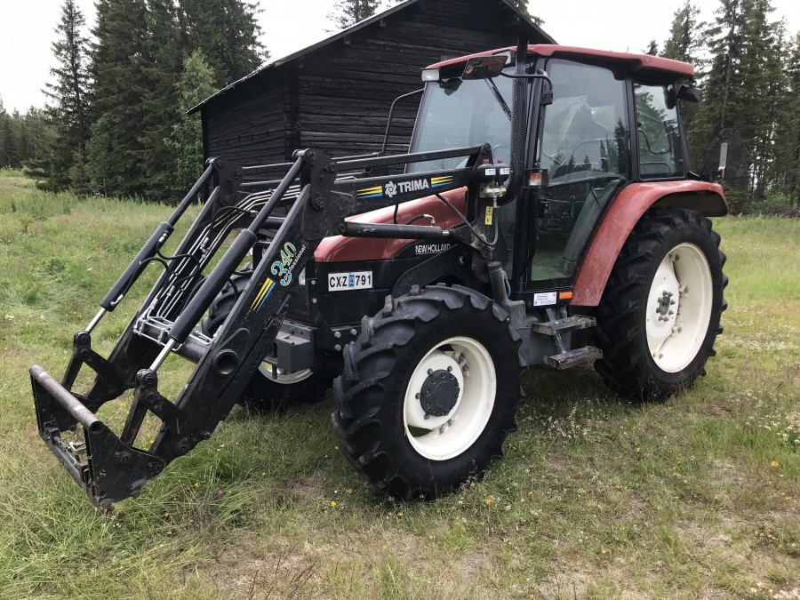Traktor m Frontlastare