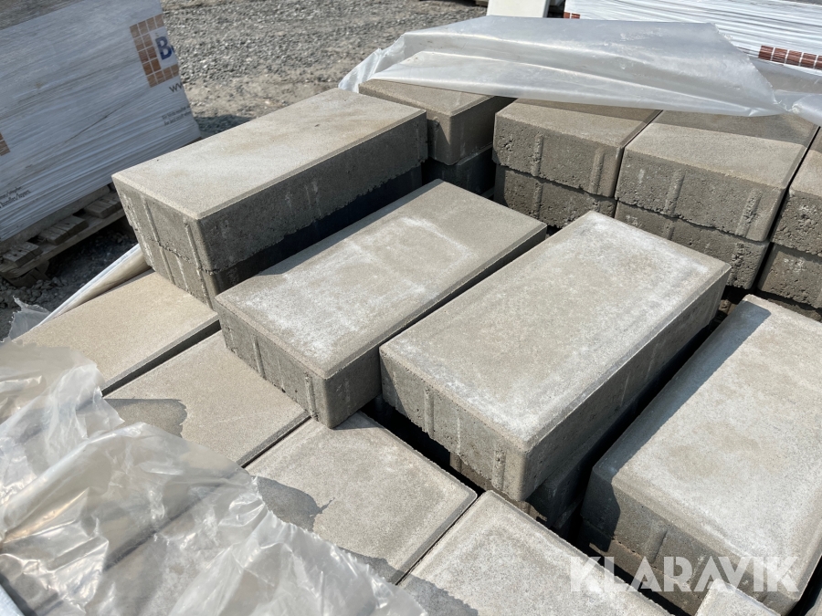 Betongplattor 330 st