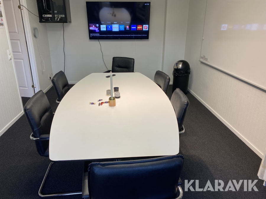 Konferensrum med 65tums TV Philips