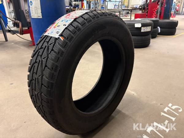 Vinterdäck Tigar SUV Winter 215/65R15 1st