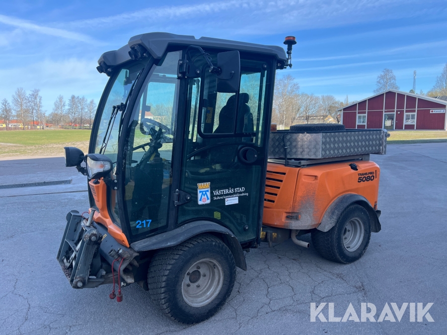 Redskapsbärare Belos Trans Pro 5080 med redskap