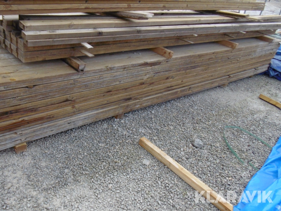 Trätrall Bitus 28x120 4,8m Rillad Linax Natur 126st + diverse klädselbrädor & reglar