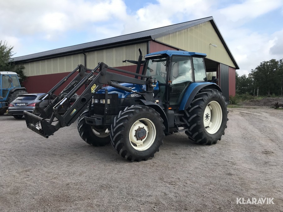 Traktor med lastare New Holland 8160 PS 4wd