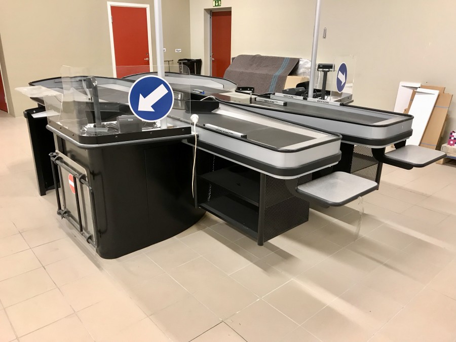 Två styck Kassadiskar med inbyggd våg