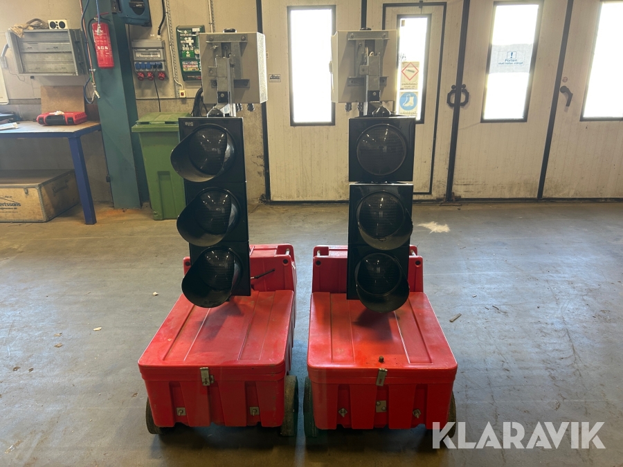 Trafikljus 2 st Sila Trafiksignal